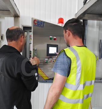 制冰機的設計通?？紤]到用戶的多樣化需求